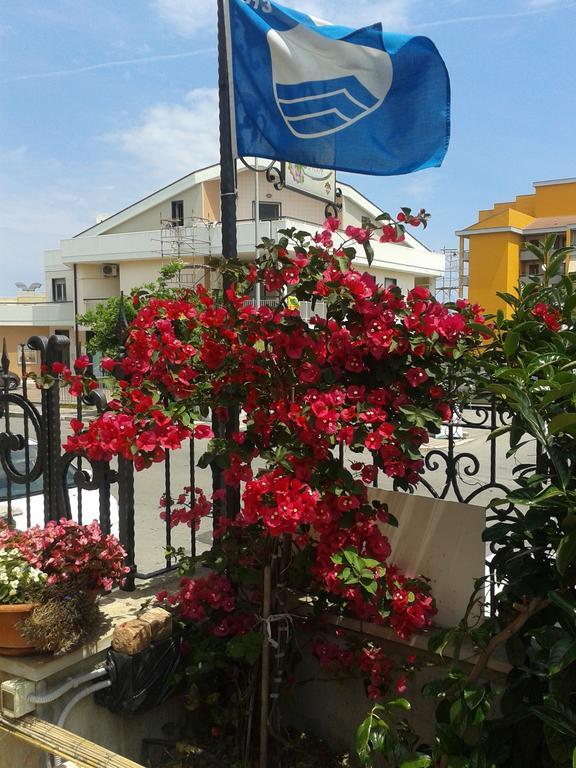 Viola Di Mare And Parking *